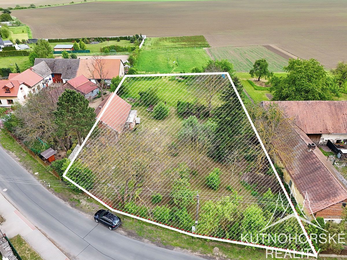 Prodej stavebního pozemku 2658 m², Vlačice – fotka 1 z 3
