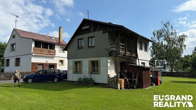 Prodej rodinného domu 320 m², pozemek 2286 m² – fotografie 3