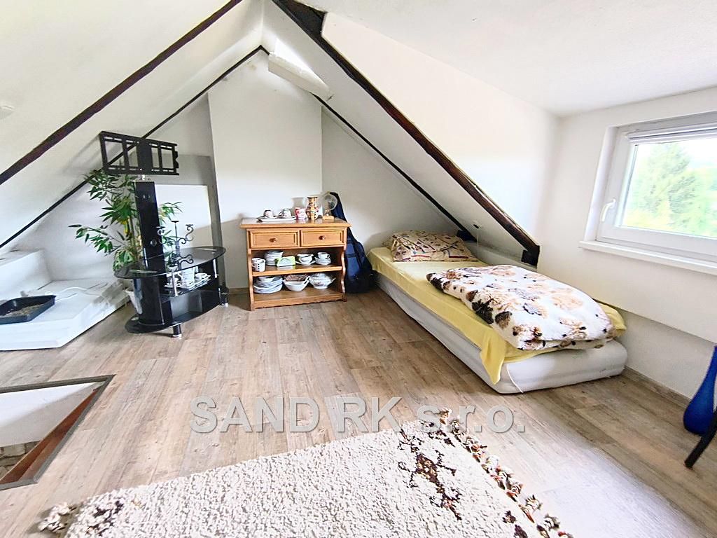 Prodej rodinného domu 205 m², pozemek 2221 m² – fotografie 4