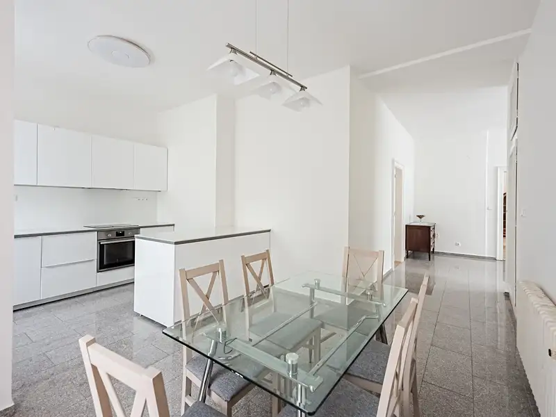 Pronájem bytu 4+1 149 m², Praha – náhled fotky 2