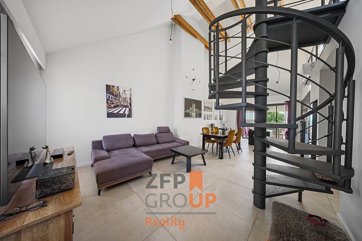 Prodej rodinného domu 417 m², pozemek 210 m²