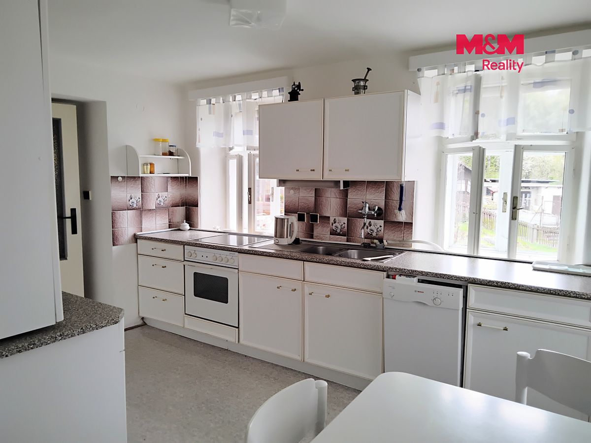 Prodej rodinného domu 100 m², pozemek 492 m² – fotografie 4