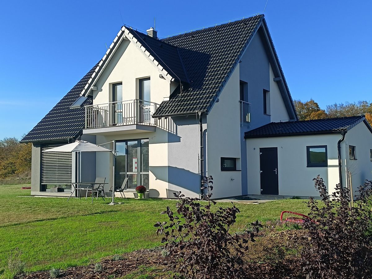 Prodej rodinného domu 155 m², pozemek 994 m² – fotografie 3