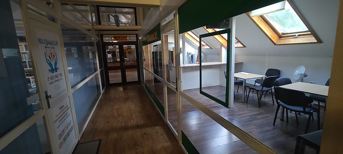 Pronájem obchodního prostoru 31 m² – fotografie 3