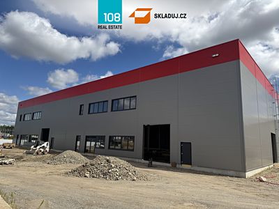 Pronájem skladového prostoru 1800 m²