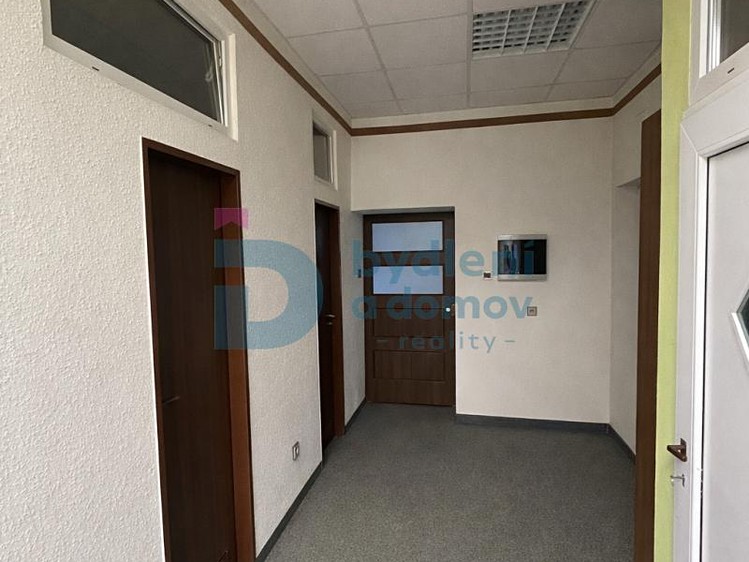 Комерційне приміщення на продаж, 416 м² (20 з 34)