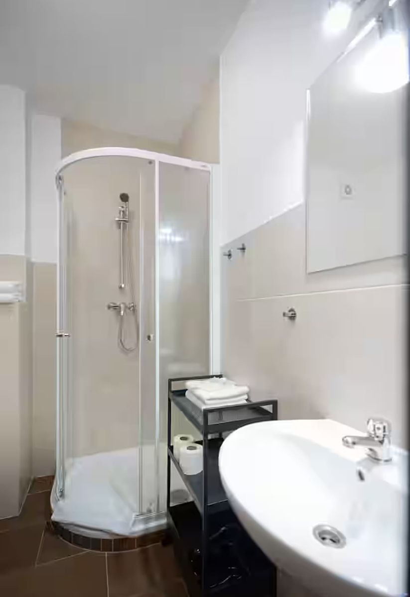 Pronájem bytu 1+kk 25 m² – fotografie 5