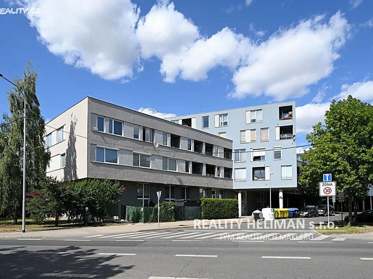 Pronájem nemovitosti, 14 m² (2 z 3)