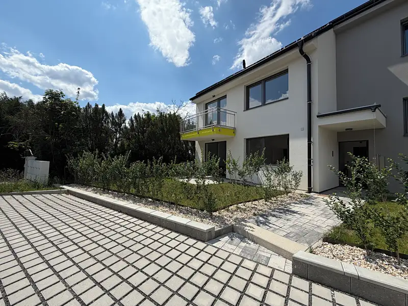 Pronájem bytu 2+kk 48 m², Napajedla – náhled fotky 1