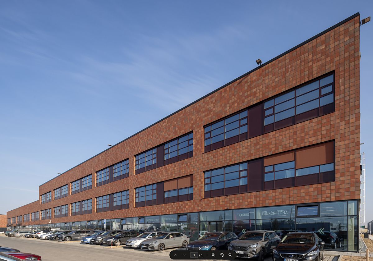Pronájem kanceláře 1311 m²