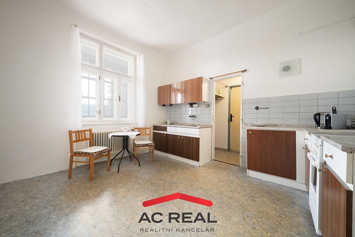 Prodej rodinného domu 153 m², pozemek 1300 m² – fotografie 4