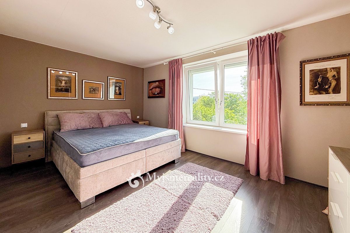 Prodej rodinného domu 378 m², pozemek 3060 m² – fotografie 5