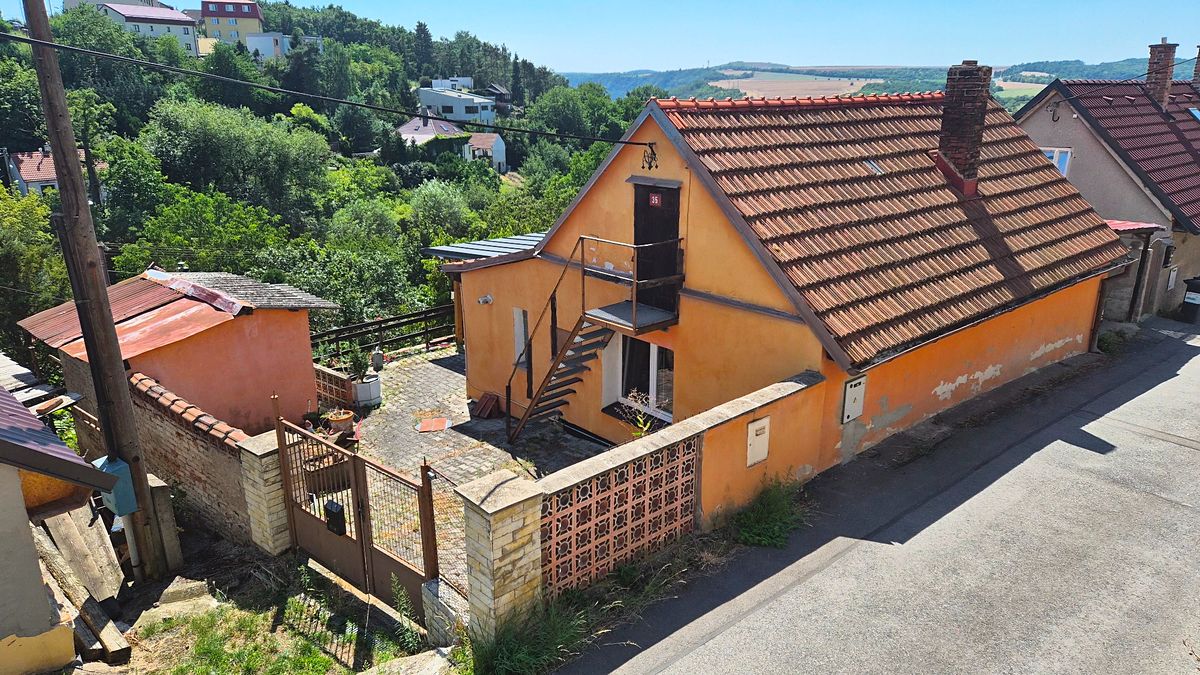 Prodej rodinného domu 50 m², pozemek 319 m² – fotografie 2