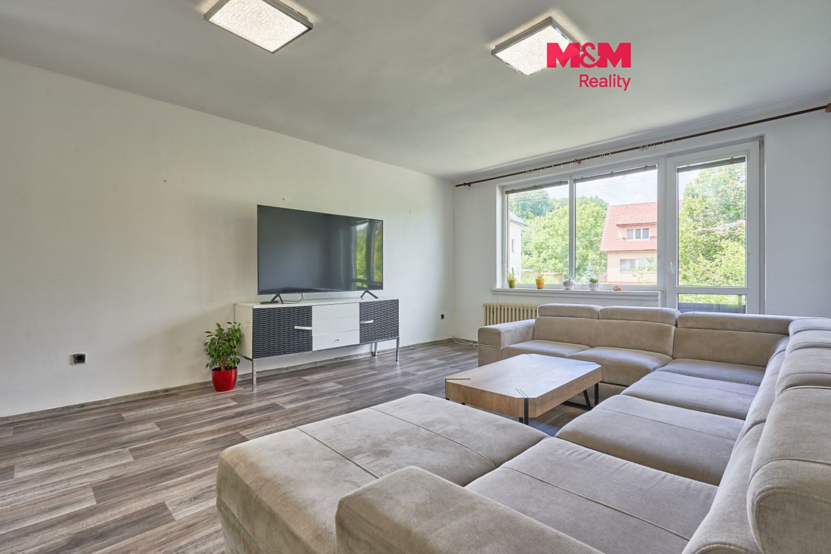 Prodej rodinného domu 260 m², pozemek 796 m²