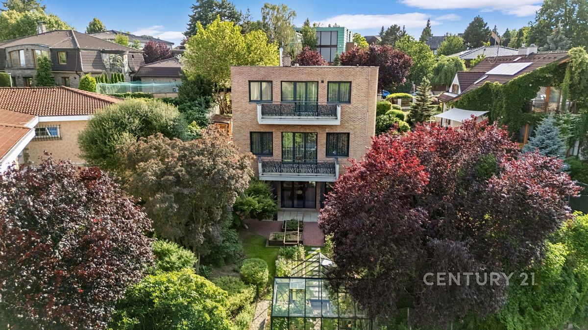 Prodej vícegeneračního domu 298 m², pozemek 712 m²