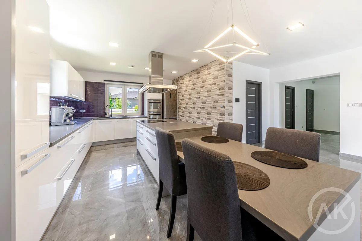 Prodej rodinného domu 163 m², pozemek 672 m²