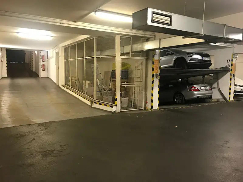 Pronájem garážového stání 18 m², Praha – náhled fotky 2