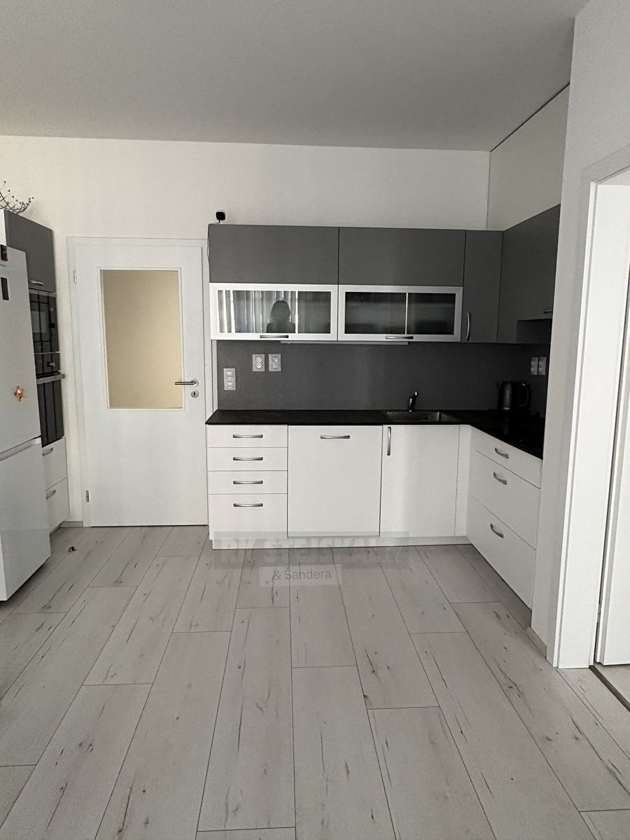 Pronájem bytu 3+kk 65 m² – fotografie 2