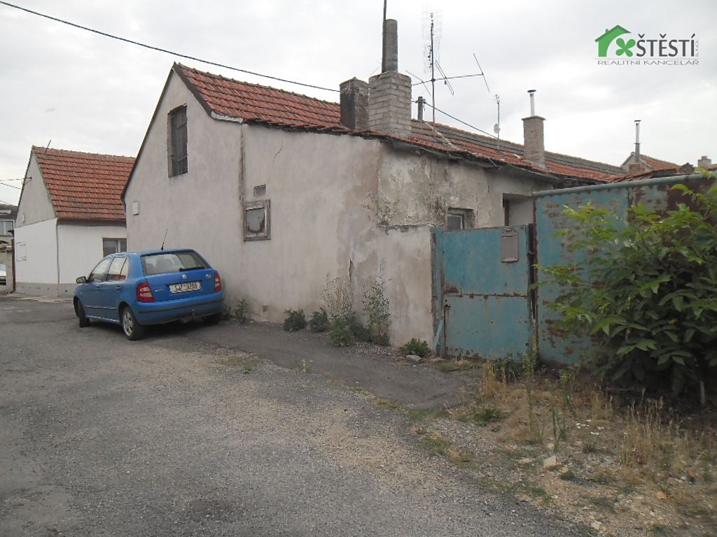 Prodej rodinného domu 77 m², pozemek 200 m² – fotografie 2