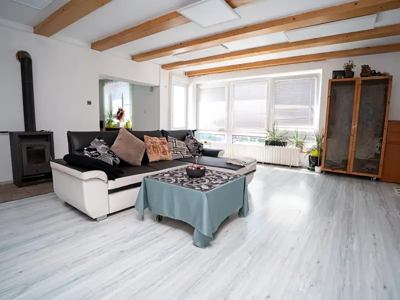 Prodej rodinného domu 250 m², pozemek 1197 m², Mirovice – náhled fotky 3