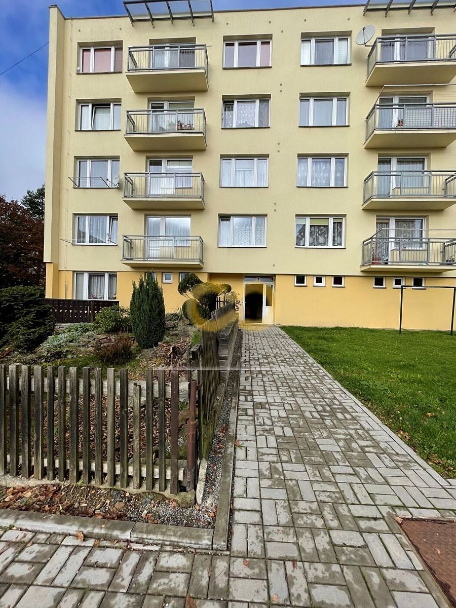 Pronájem bytu 2+kk 43 m² – fotografie 3