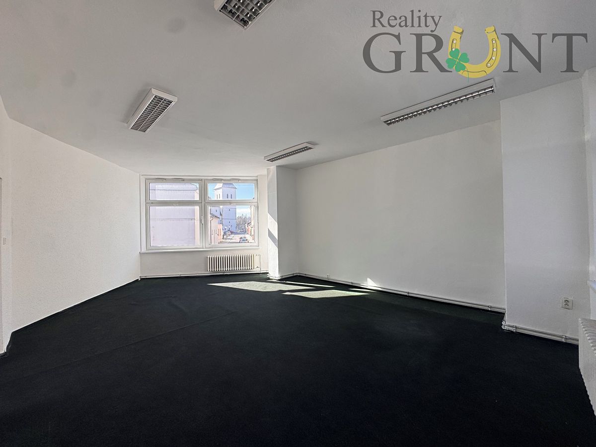 Pronájem obchodního prostoru 36 m² – fotografie 3