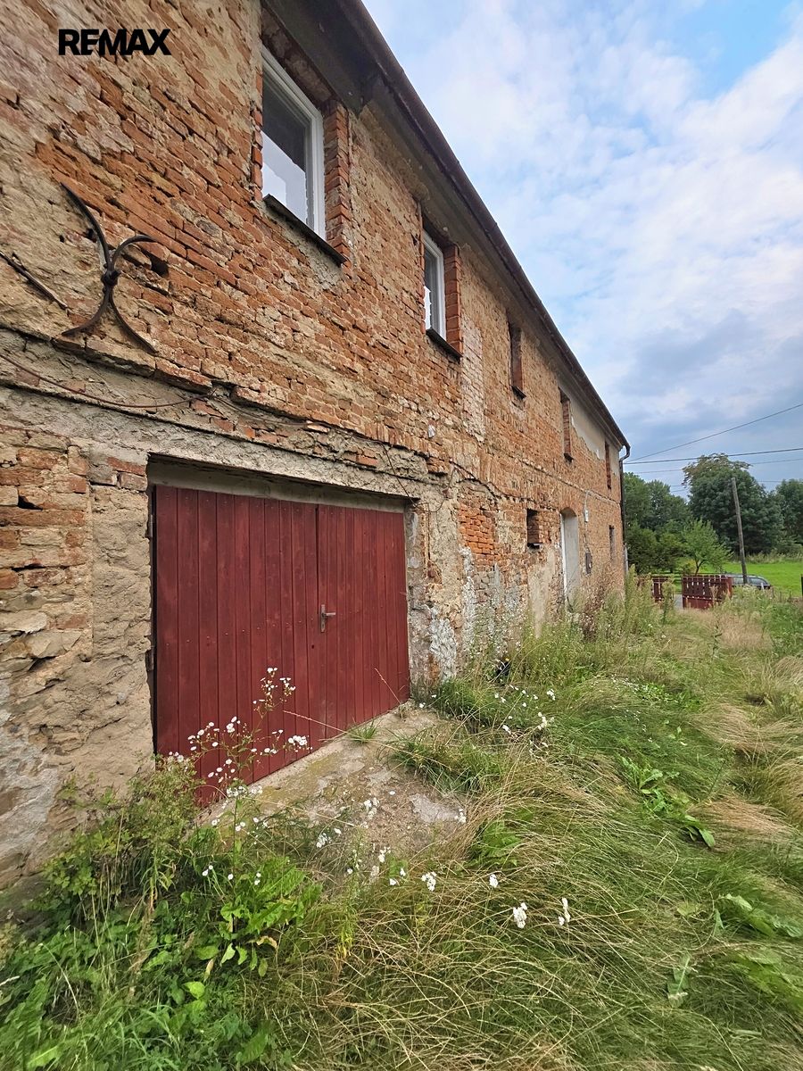 Prodej rodinného domu 163 m², pozemek 636 m² – fotografie 2