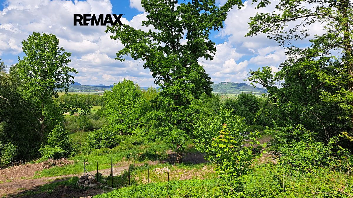 Prodej stavebního pozemku 1410 m² – fotografie 2