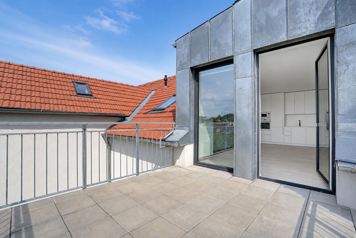 Pronájem bytu 4+kk 107 m²