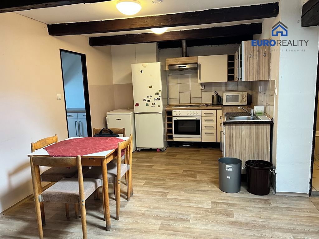 Pronájem bytu 3+1 75 m² – fotografie 2