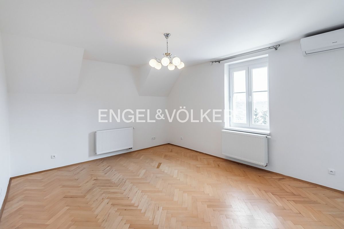 Pronájem bytu 3+kk 81 m²