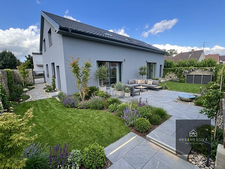 Prodej domu, 146 m² (2 z 23)