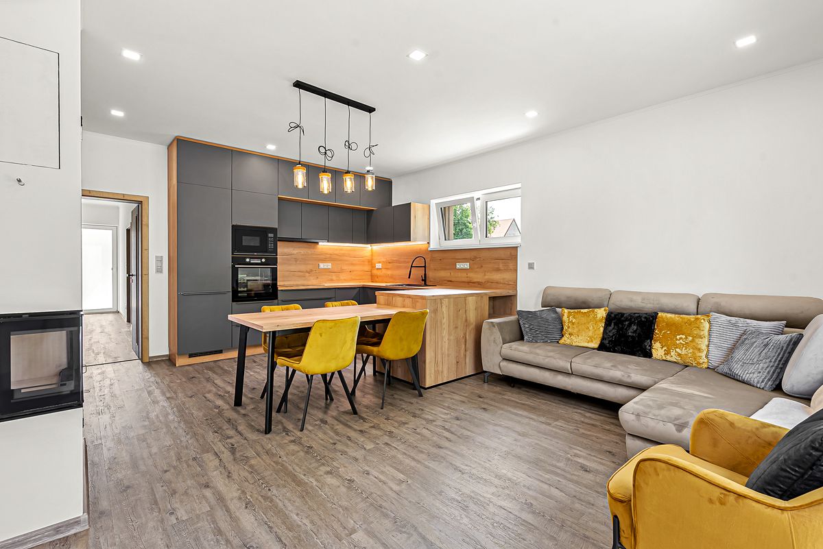 Prodej rodinného domu 95 m², pozemek 800 m² – fotografie 2