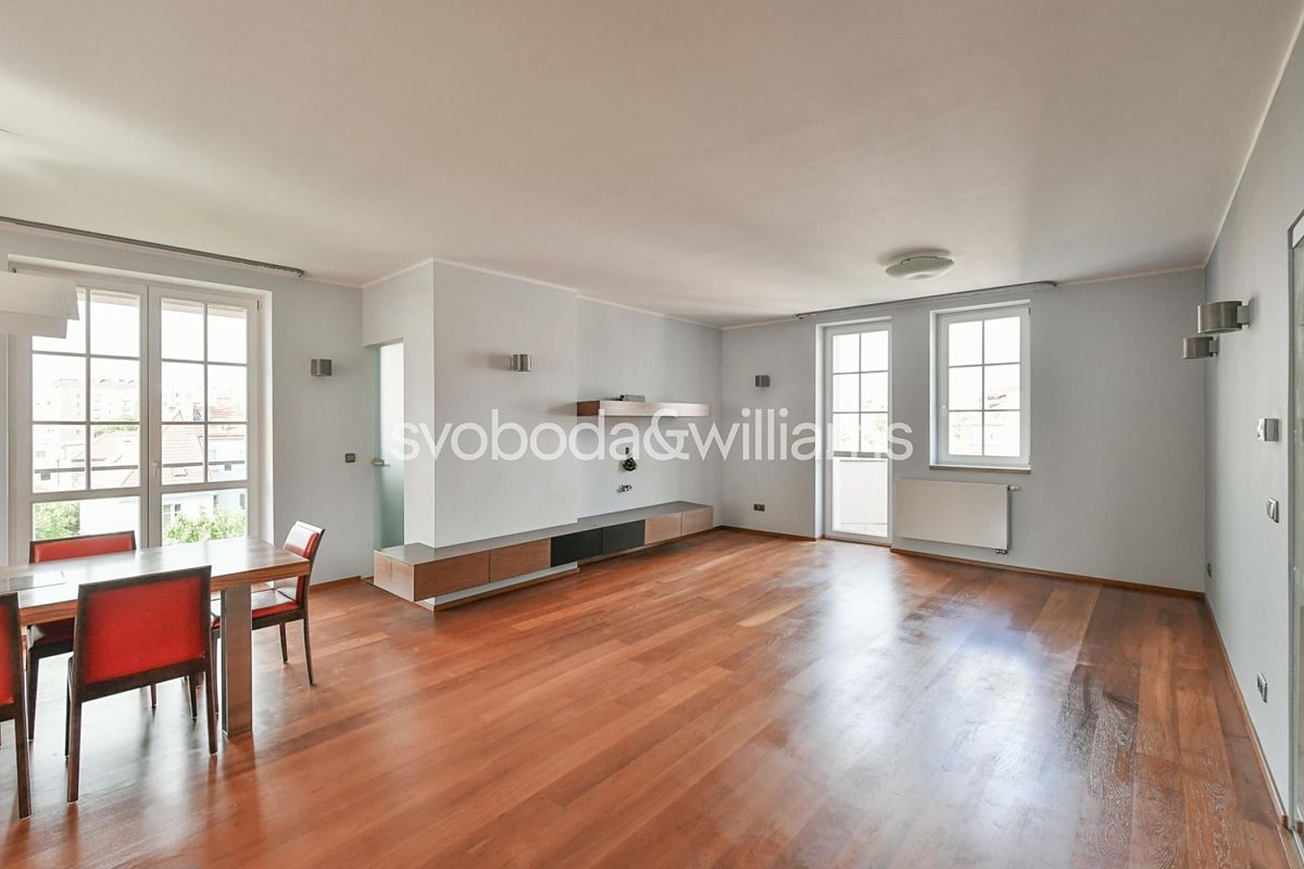 Pronájem bytu 5+kk 192 m²