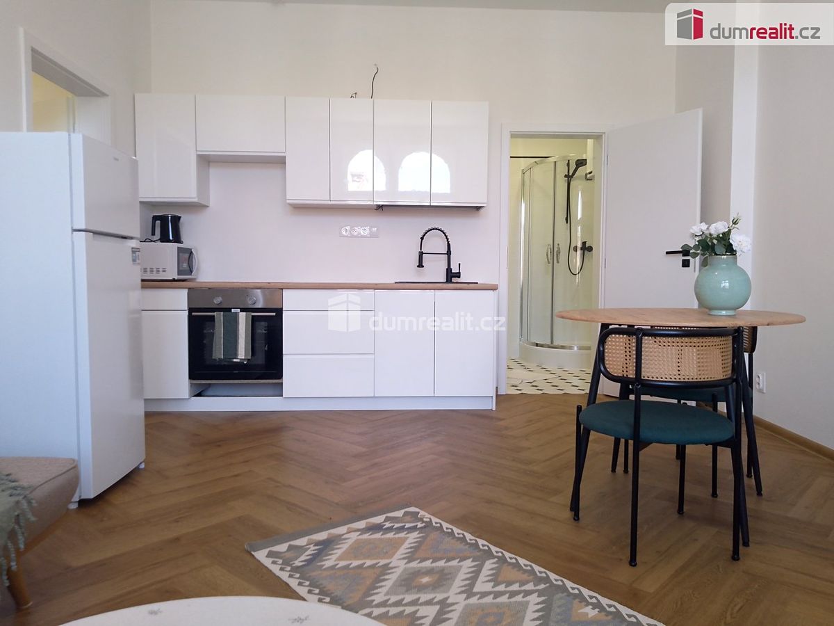 Pronájem bytu 2+kk 40 m²