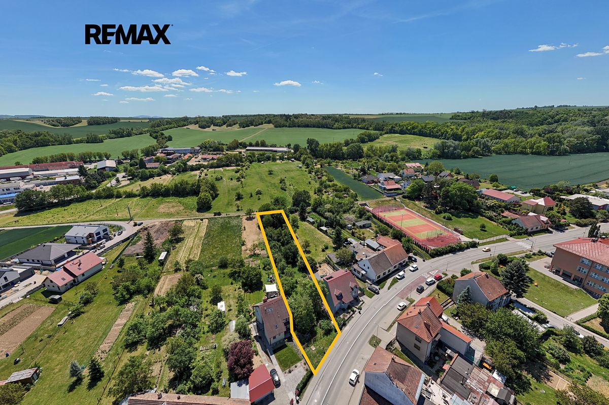 Prodej stavebního pozemku 1659 m²