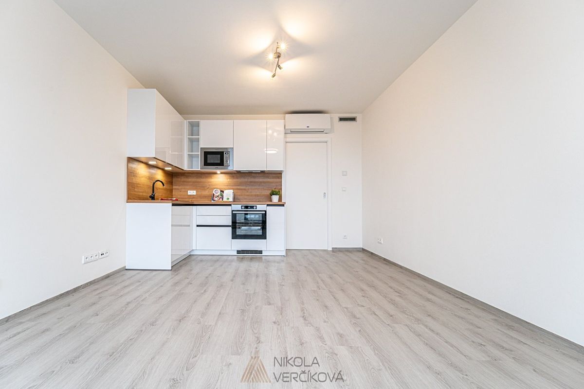 Pronájem bytu 1+kk 29 m²