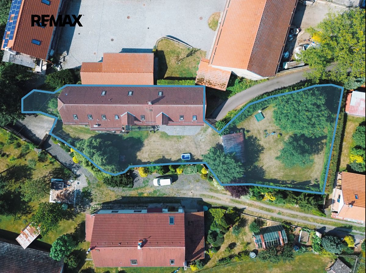 Prodej rodinného domu 240 m², pozemek 1034 m² – fotografie 5