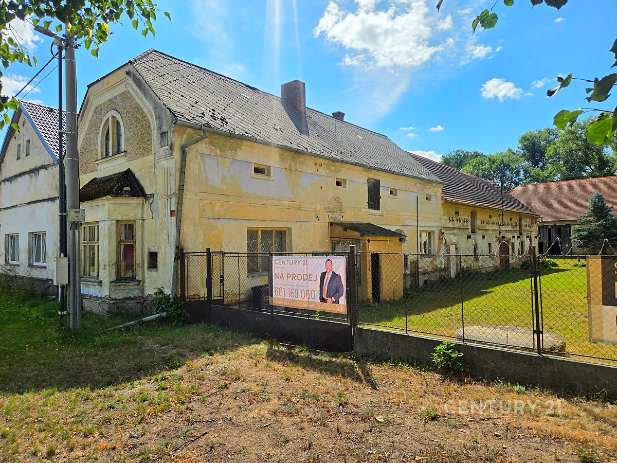Prodej rodinného domu 237 m², pozemek 2553 m²