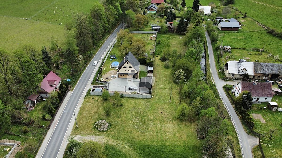 Prodej stavebního pozemku 2552 m² – fotografie 2