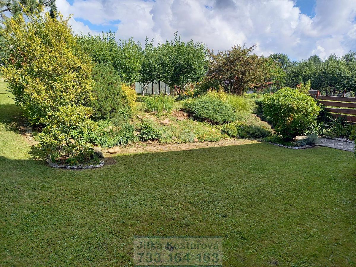 Prodej rodinného domu 160 m², pozemek 1225 m² – fotografie 5