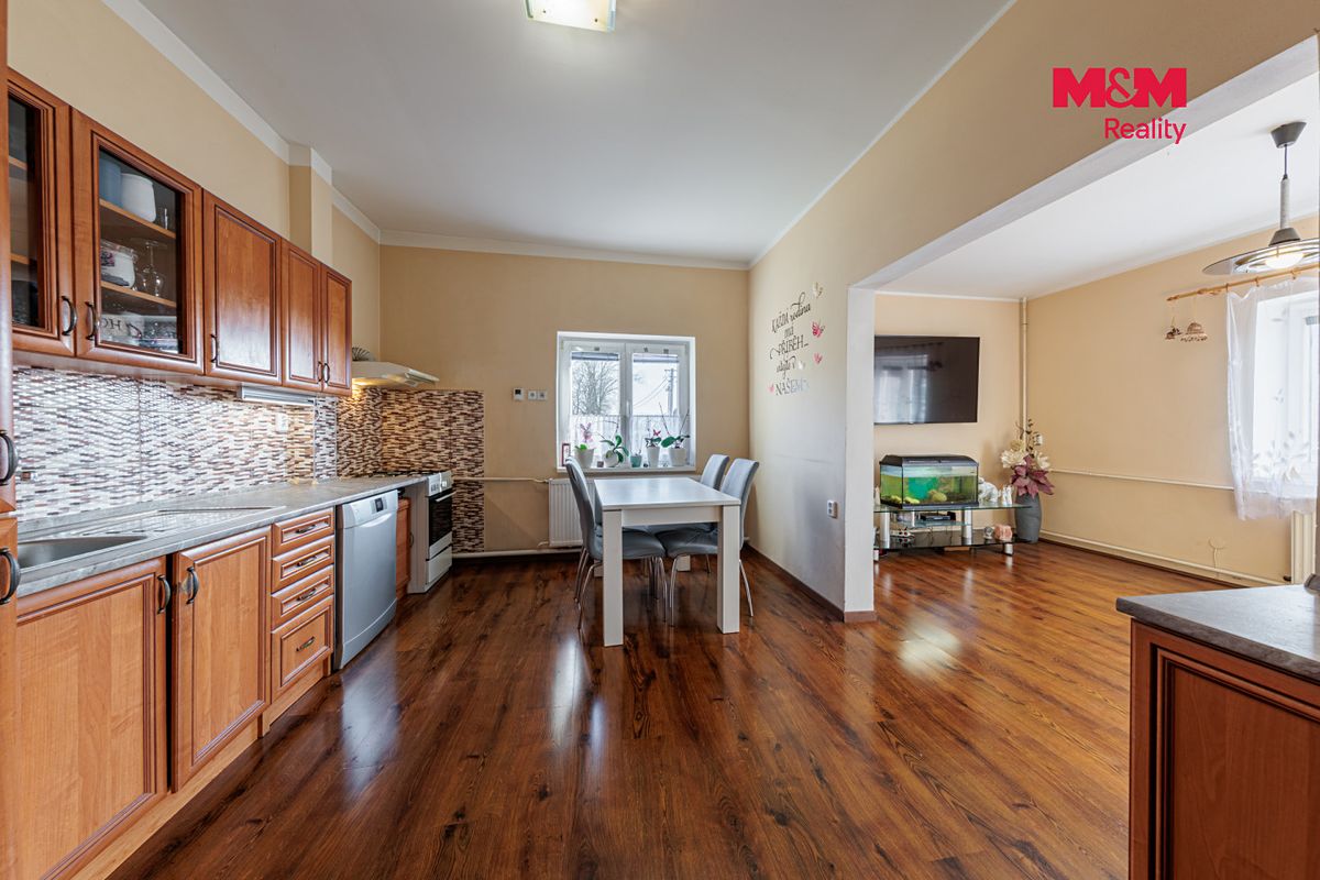 Prodej rodinného domu 119 m², pozemek 759 m² – fotografie 4