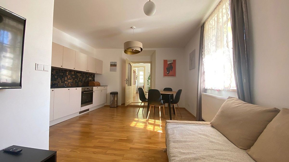 Pronájem bytu 3+kk 74 m²