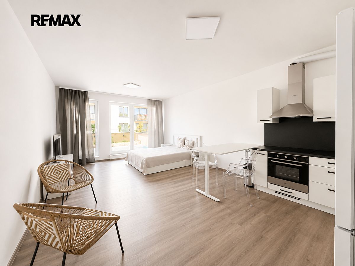 Pronájem bytu 1+kk 40 m²