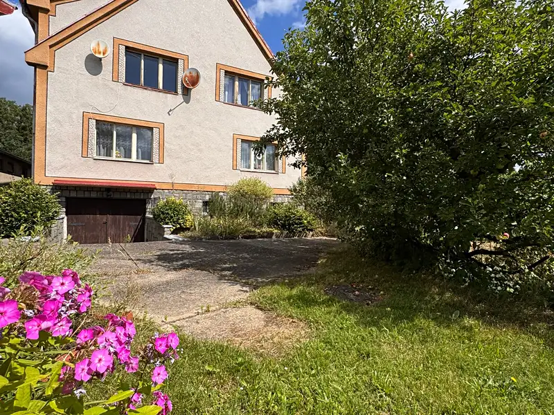 Prodej rodinného domu 200 m², pozemek 1617 m², Mokrovraty – náhled fotky 1