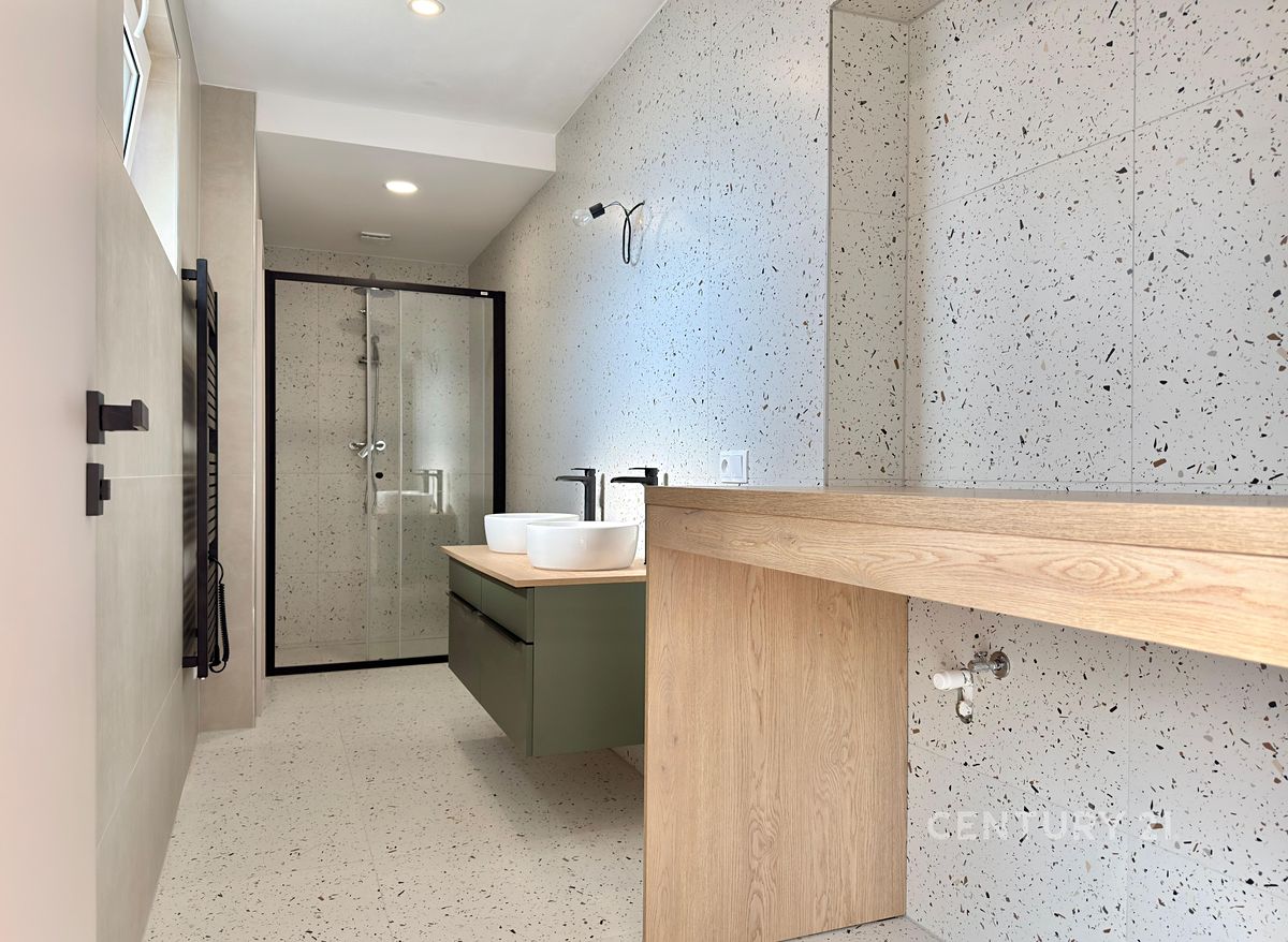 Prodej rodinného domu 135 m², pozemek 164 m² – fotografie 5