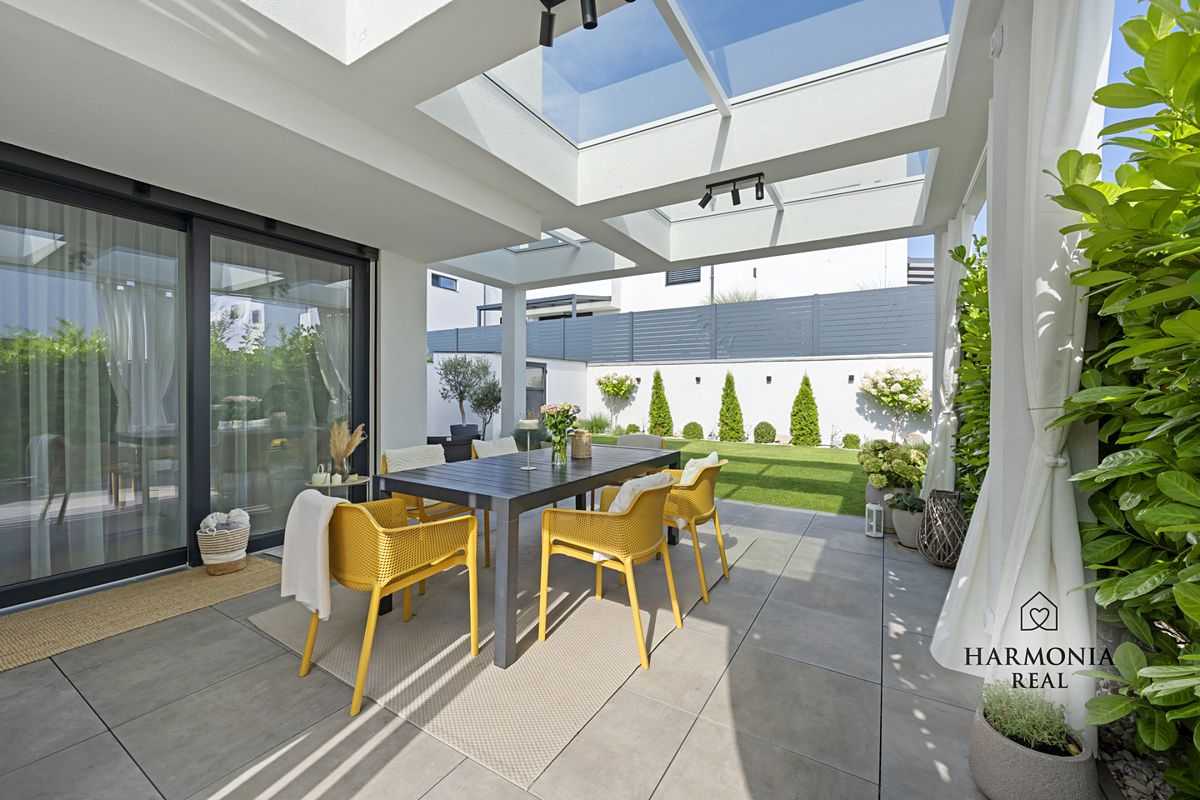 Prodej rodinného domu 115 m², pozemek 288 m² – fotografie 2