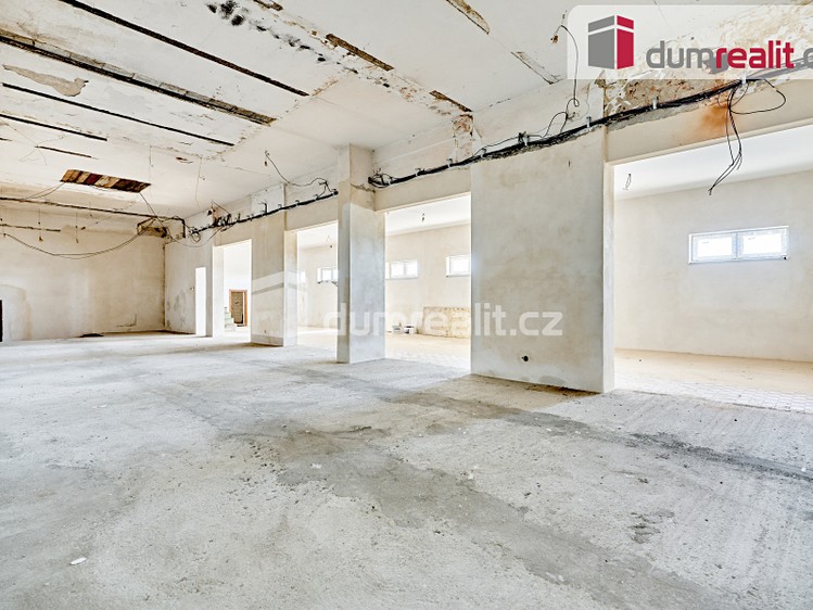 Prodej komerčního prostoru, 2 500 m² (14 z 32)