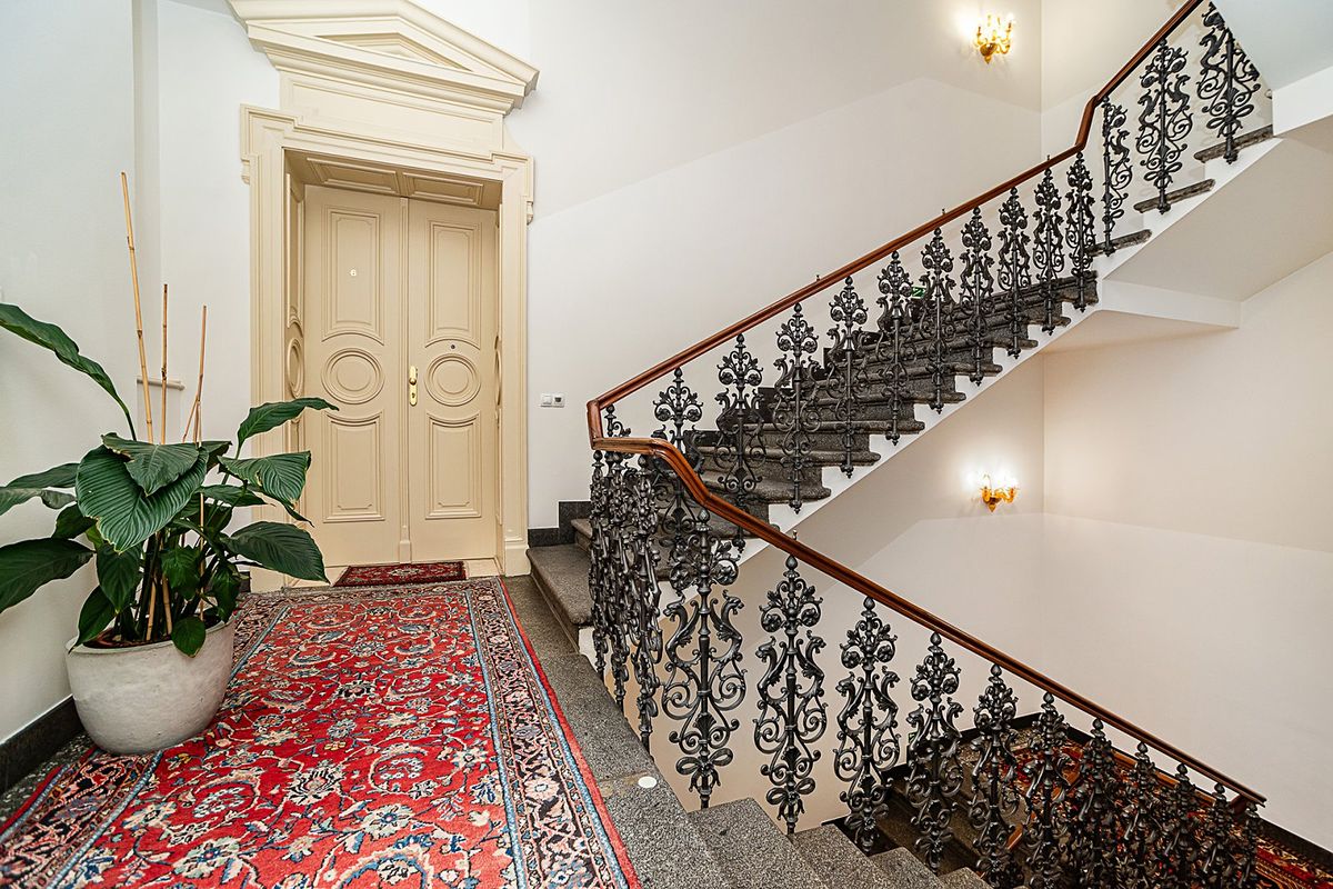 Pronájem kanceláře 225 m² – fotografie 4