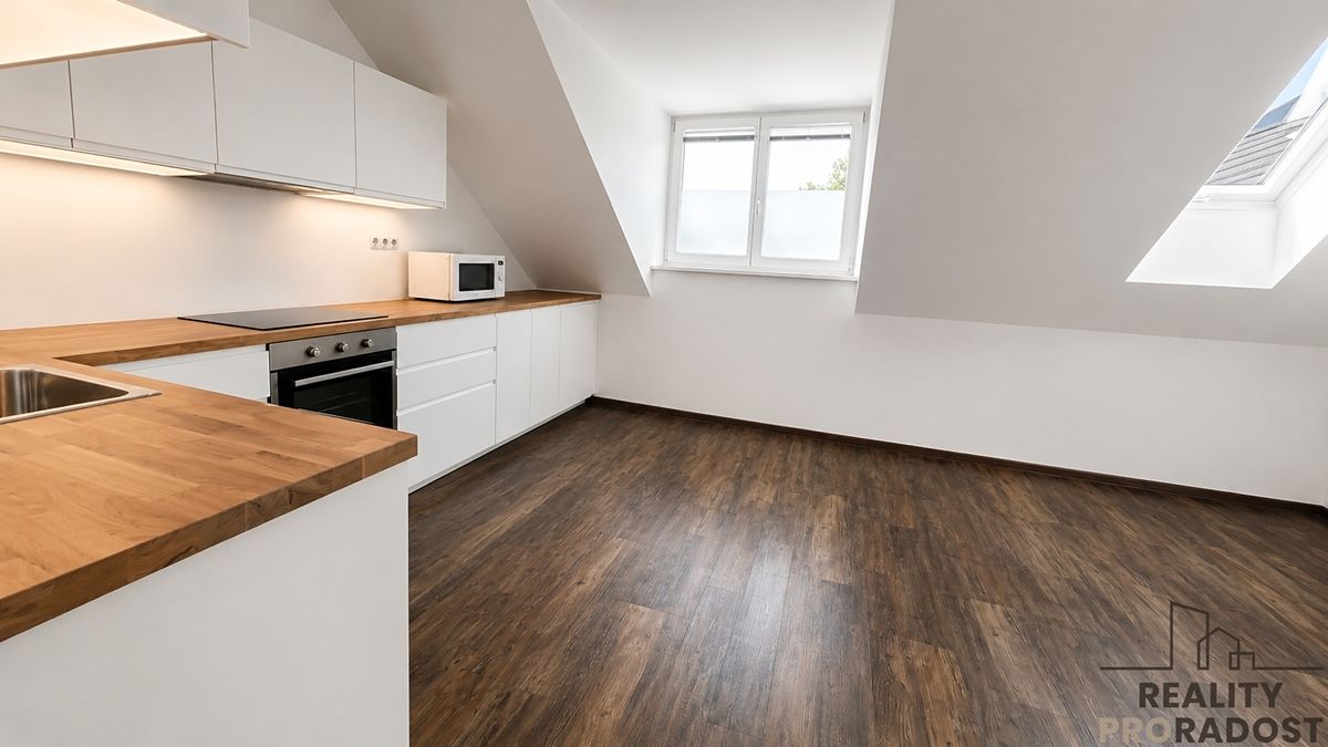 Pronájem bytu 5+kk 180 m²